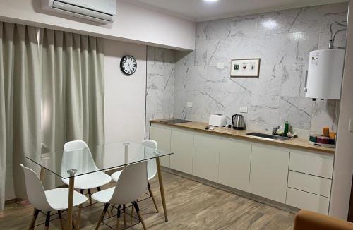 Open Door Apartment | El Viejo Albergue