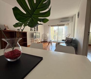 Colegiales Apartment | Elena