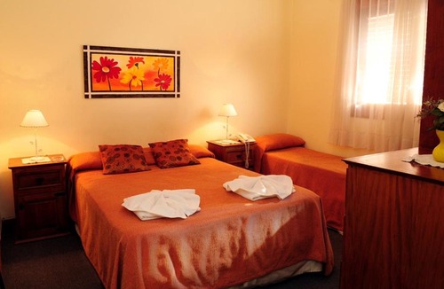 Villa Carlos Paz Hotel | Embajador Hotel