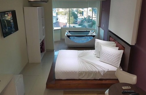 Centro Hotel | Emirates Hotel & Suítes