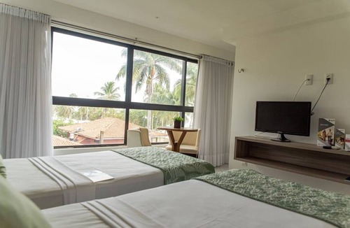 Cabo Branco Hotel | Enjoy Beachfront Bliss at Family Suite Near Tambau Beach - Free Breakfast!