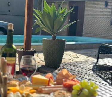 Boqueirao House | Espaço Privativo com Piscina Aquecida e Ambiente Exclusivo