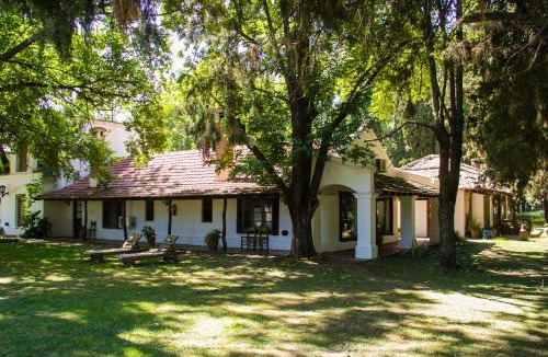 San Antonio de Areco Hotel | Estancia La Cinacina