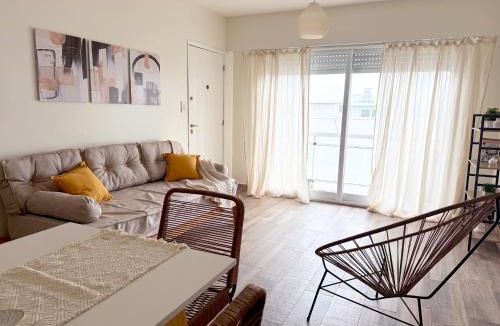 La Perla Apartment | Excelente! a metros del mar con cochera