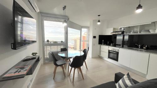 La Perla Apartment | Excelente! Vista al mar con cochera y amenities gimnasio, play room y pileta climatizada