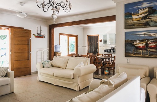 Itamambuca House | Excellent house 180 m from the beach, sauna, swimming pool.