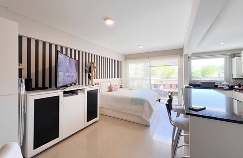 La Perla Apartment | Exclusive studio apartment on Avenida lIbertad street in La Perla Mar del Plata.