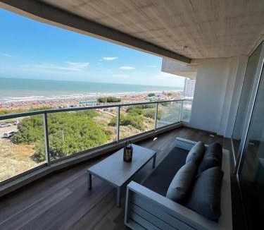 Monte Hermoso Apartment | Exclusivo Semipiso frente al mar