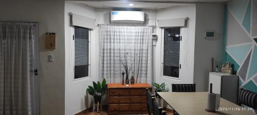 El Jaguel Apartment | Ezeiza 3 departamento privado a 15 minutos del aeropuerto hasta 7 personas OPCIONAL TRANFER DESDE Y HACIA EL AEROPUERTO DE EZEIZA LAS 24 HORAS pet friendly conexion con Aeroparque