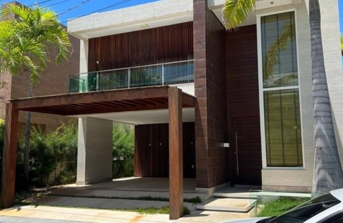 Aruana House | Fabulous 5-bedroom house with pool in gated community on Aruana beach.
