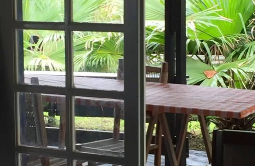 Guaratuba Apartment | FACING THE SEA literally