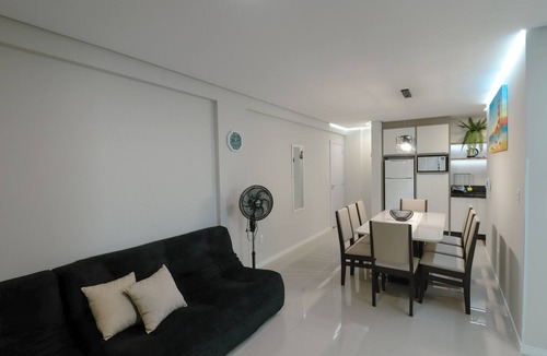 Praia da Armacao do Itapocoroi Apartment | Family Apartment III near Beto Carrero World and the Beach