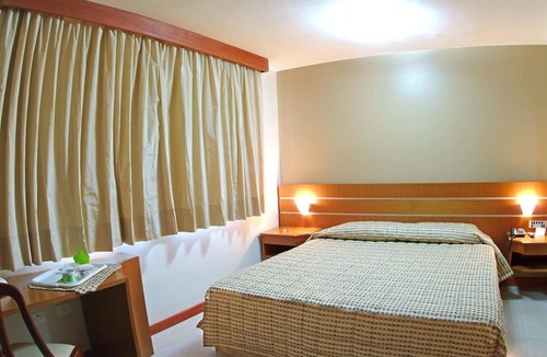 Centro Hotel | Family Escape in Cascavel Brazil | Pet-Allowed | 2.1 mi to Art Museum