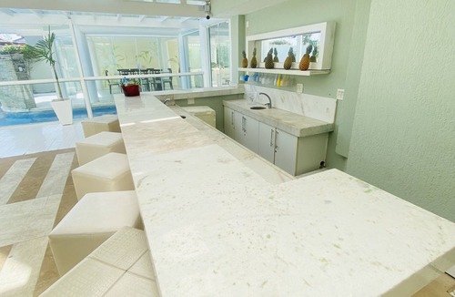 Praia Rasa House | Fantastic Beachfront Mansion /New Year's Eve minimum of 7 nights
