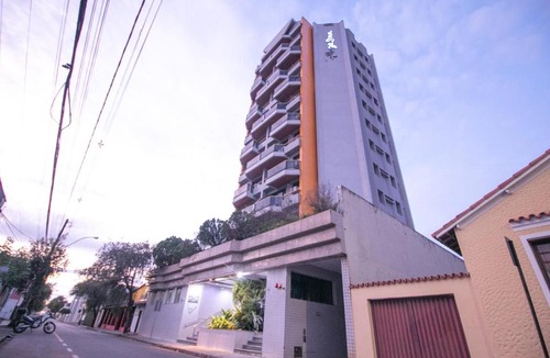Centro Apartment | Flat completo no centro de Araxá - 901