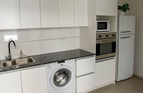 Mataderos House | Fliphaus + Soho Vibes 'C' - 4 Bd Pool & BBQ