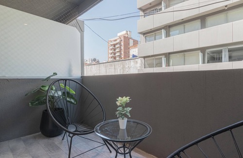 Constitucion Apartment | Fliphaus + Tacuari 1100 - Loft San Telmo