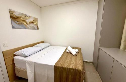 Centro Apartment | Flo - 1001 - Central novo, andar alto-2quartos com Ar-Cond Q e F