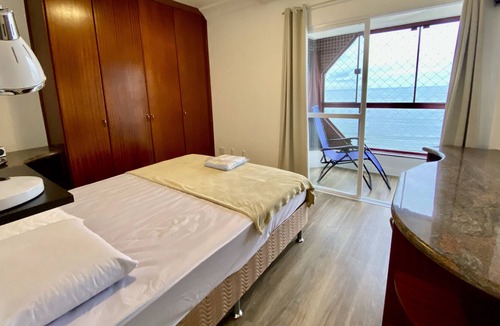 Centro Apartment | FRONT SEA! SACADA C / CHURRASQ; 4 ROOMS; 3 BATHROOMS; 2 VAGAS; AIR; WIFI