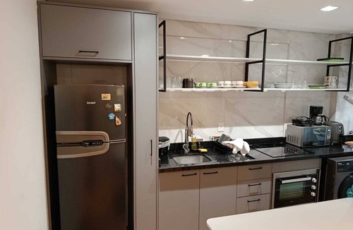Saco dos Limoes Apartment | Furnished studio apartment of 40m2, with private garage, in a high-end condominium.