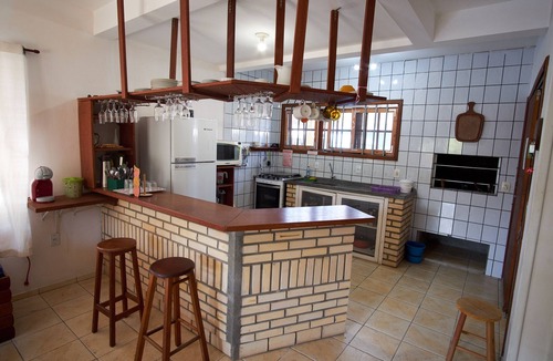 Garopaba House | Girassóis Condominium - Casa Verde (Close to everything - No pets allowed)