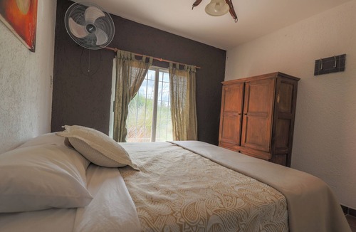 Comuna Estancia Vieja Cabin | GOLDEN CABINS