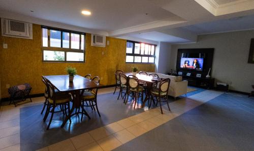 Ingleses Sul Apartment | Golfinhos Apart hotel - Um Dormitório Frente ao Mar com Café de Manhã!