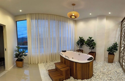 Agua Santa Apartment | Gran Paradiso - Pool and mountain view