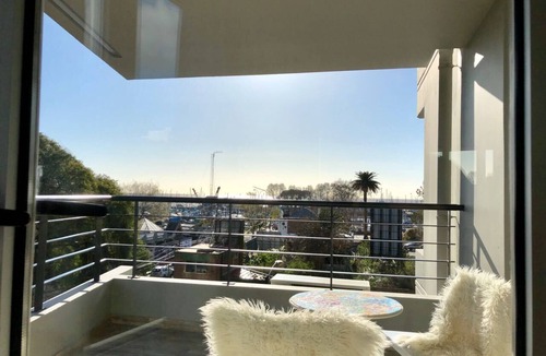 Olivos Apartment | Great apartment with an amazing river view on a great location