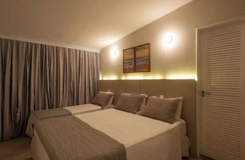 Vilas do Atlantico Hotel | Great Brazil Stay | 3 Units | 1 Mi to Ipitanga Beach | Game Room | Rooftop Pool