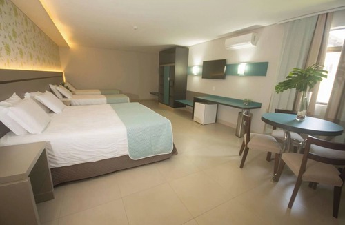 Foz do Iguacu Hotel | Group Getaway – 4 Spacious Suites for Families & Adventure Seekers
