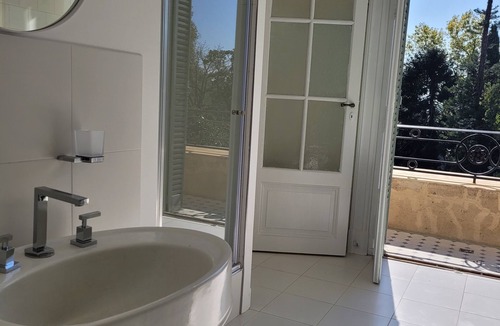 Victoria Other | Guest House Palacio Sans Souci, una experiencia diferente.
