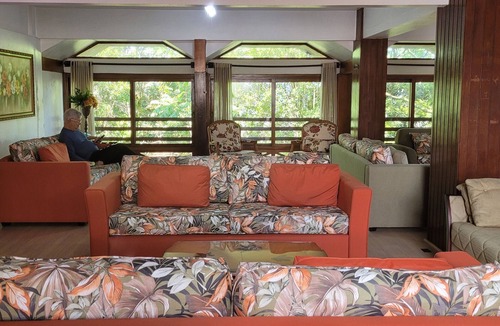 Gramado Hotel | Guesthouse on Rua Torta, 2 bedrooms, swimming pool, fireplace, free parking.