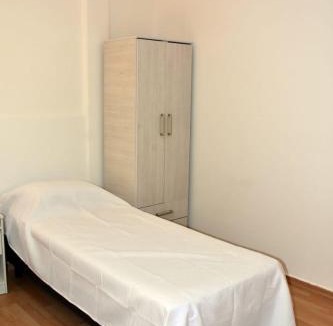 La Rioja Apartment | Habitación con oficina a la calle