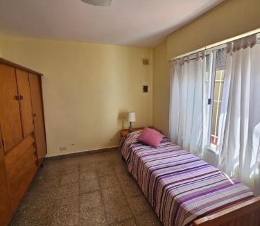 Venado Tuerto House | Habitacion privada en casa interna y centrica