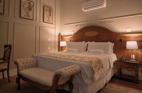 Matriz Hotel | Heritage Meets Romance—Charm Suite w/Breakfast Buffet in Curitiba Downtown
