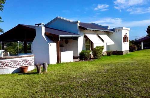 Villa Giardino House | Hermosa casa en Villa Giardino