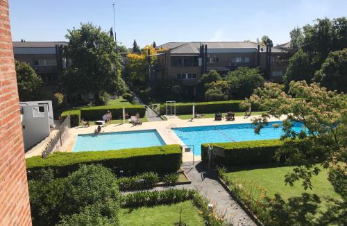 Pilar Centro Apartment | Hermoso apartamento en Country PB con parrilla propia y piscina