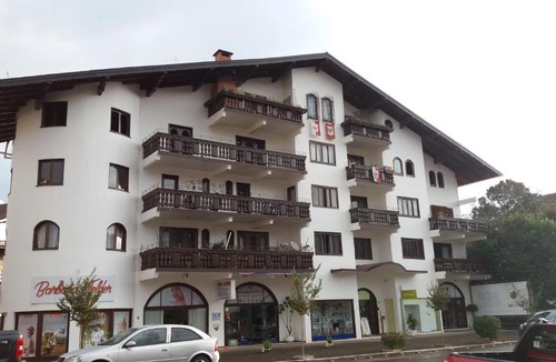 Treze Tilias Apartment | Hospedagem da Escultora