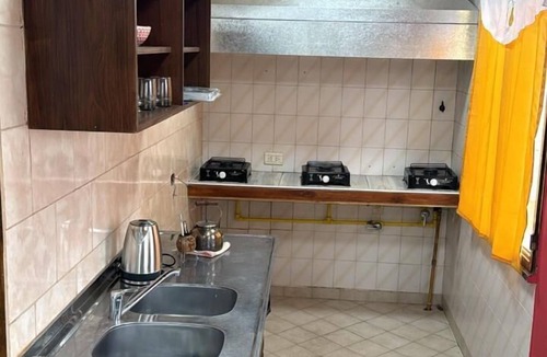 Macrozona Bahia Redonda y Primeros Faldeos Hostel | Hostal LeoLei