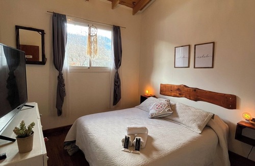 El Bolson Hotel | Hostel Cosmo