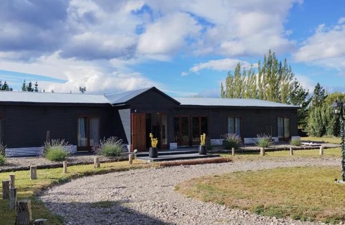 Los Antiguos Hotel | Hostería Ayres del Lago