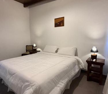 Coronel Moldes Hotel | Hosteria Alto Alegre