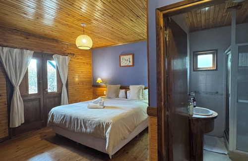 Macrozona Meseta Cerro Calafate Cabin | Hosteria Hainen Cabins, located in El Calafate, 10 minutes from downtown.