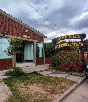 San Agustin de Valle Fertil Hotel | Hotel Rincon Serrano