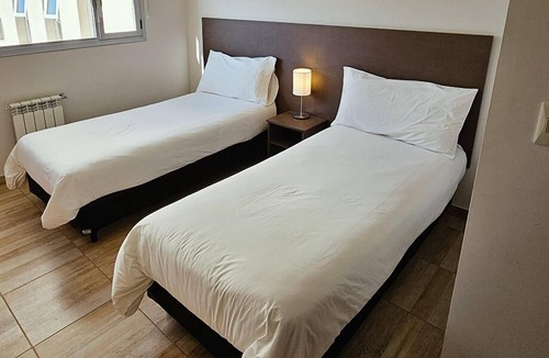 General Roca Hotel | Hotel Bait