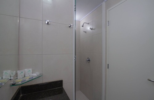 Bigorrilho Hotel | Hotel Confiance Barigui