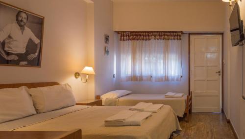 Villa Gesell Hotel | Hotel de Cine Las Golondrinas