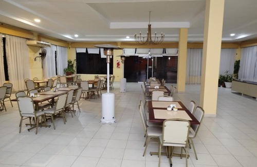 Fray Mamerto Esquiu Hotel | Hotel Don Oresttes