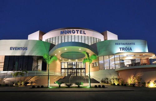 Americana Hotel | Hotel Nohotel Premium Americana